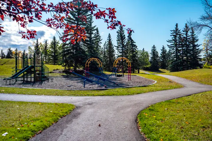A residential street in Erin Woods